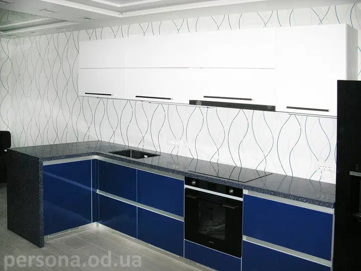 Blue accents in a kitchen