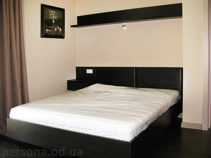 Minimalist bedroom