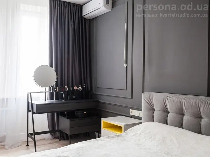 Contemporary bedroom