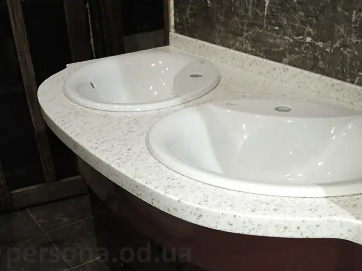 Worktop with two basins