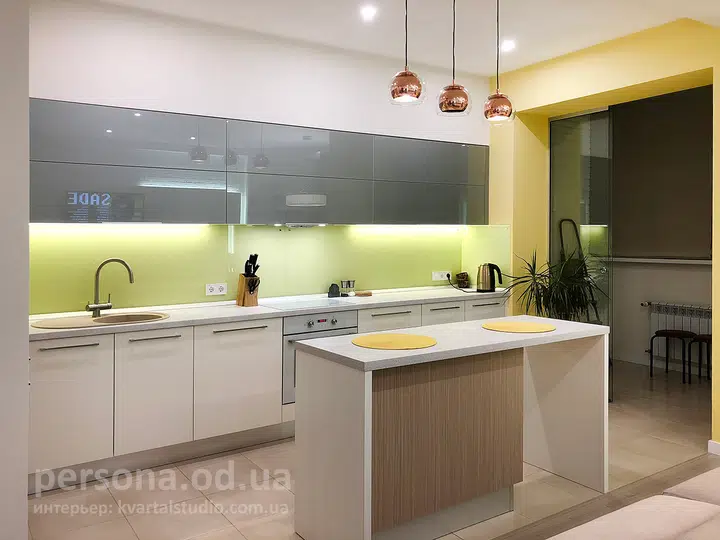 Large kitchen with an island