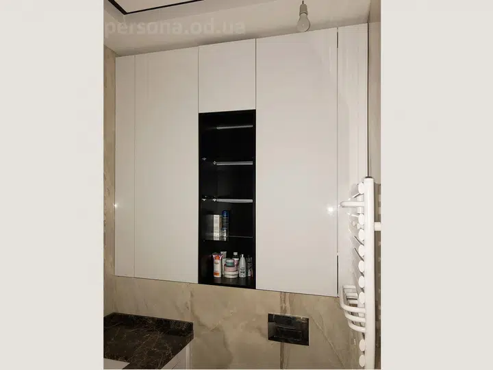 Bathroom cabinet with lighting