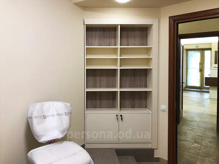 Cabinet and shelving unit / Beauty salon, item 3