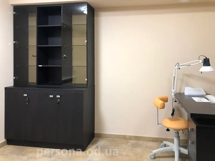 Cabinet and shelving unit / Beauty salon, item 5