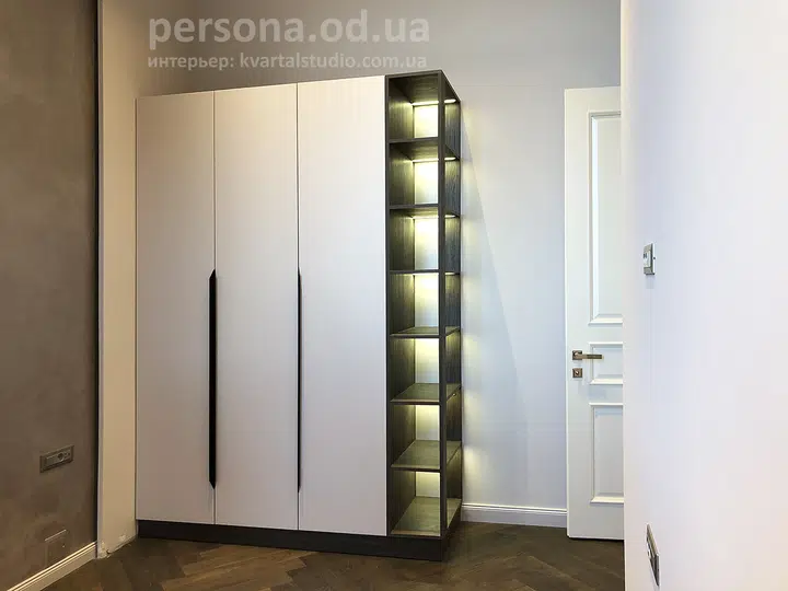 Wardrobe with open shelves and lighting