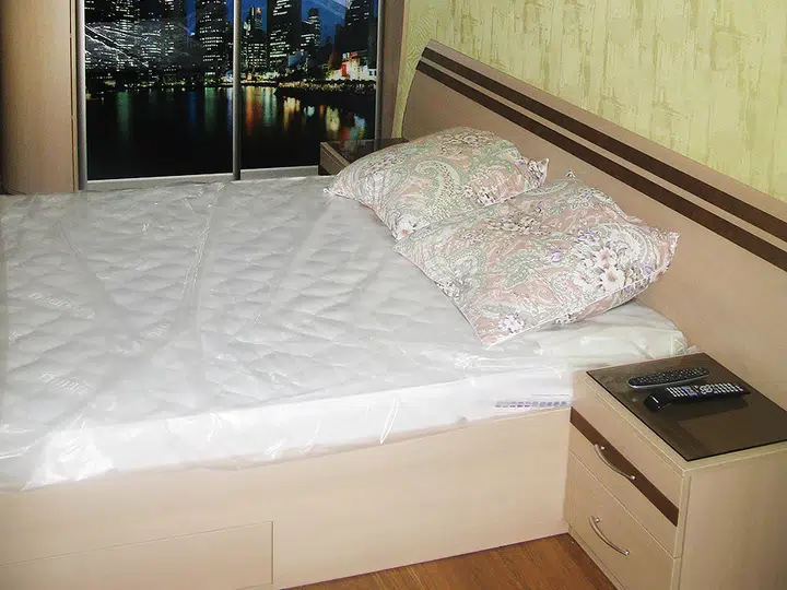 Bedroom with leather details