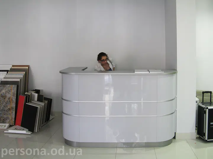 Curved reception desk