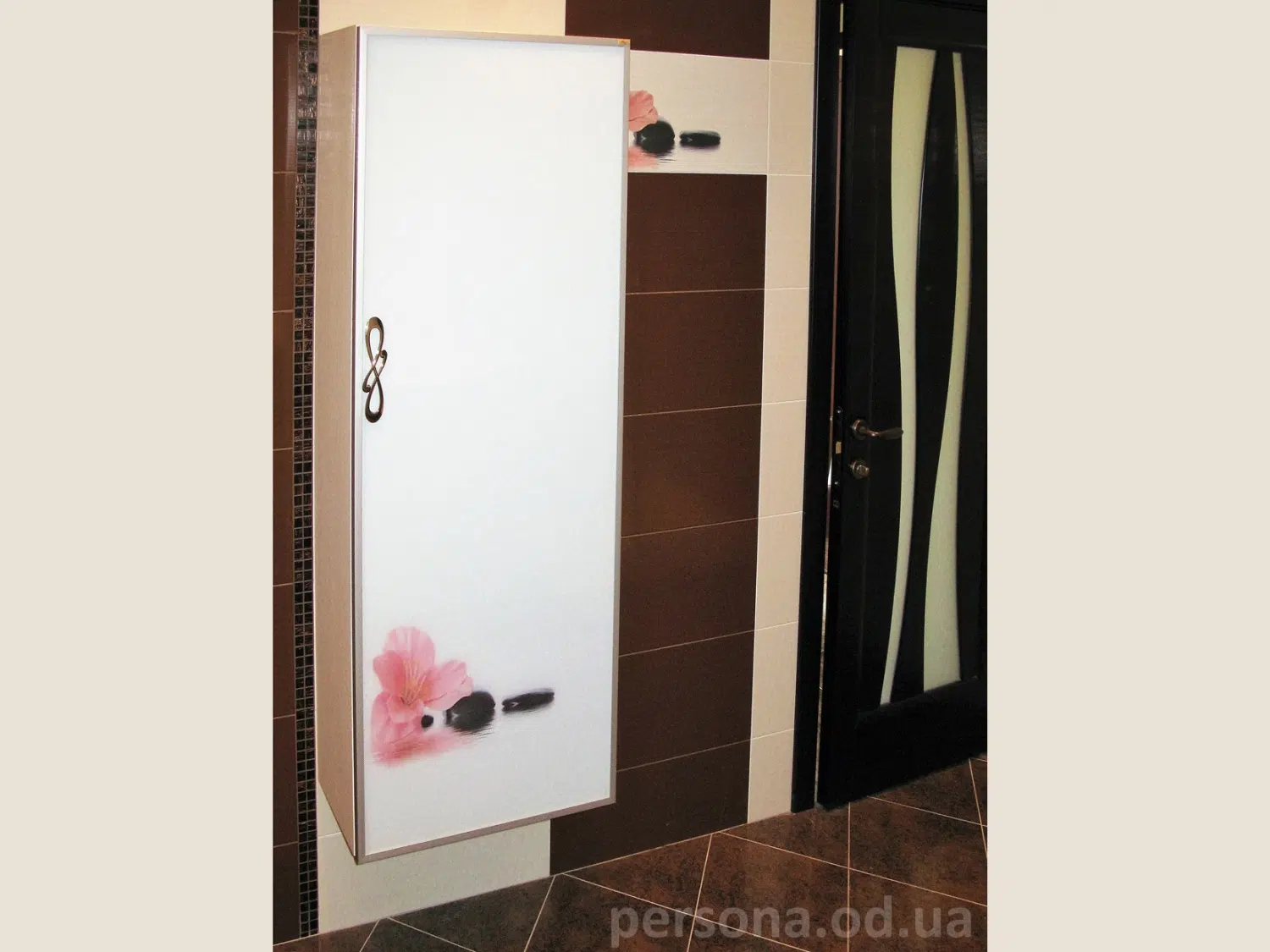 Wall-hung tall unit in a bathroom