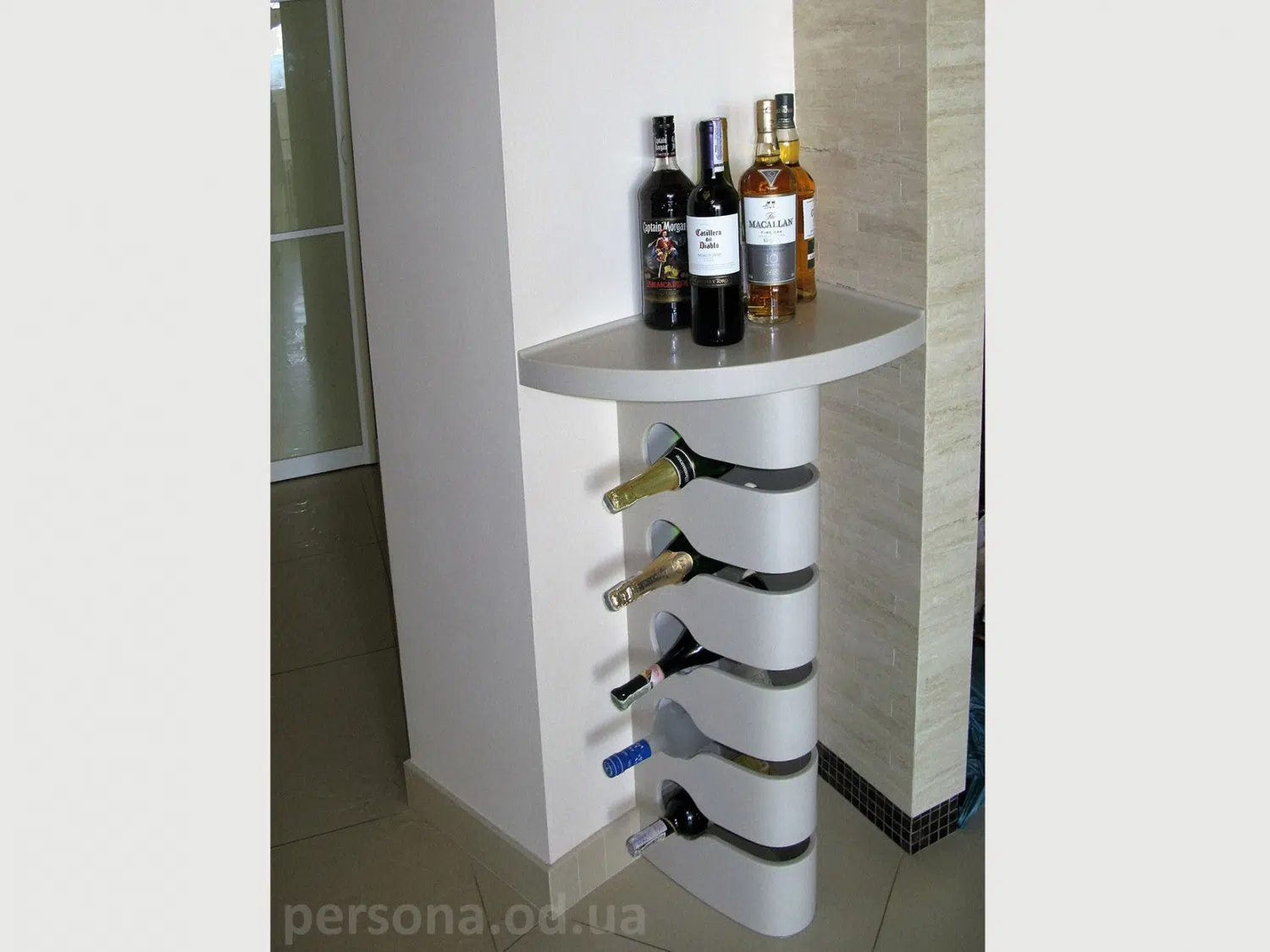 Столики из искусственного камня