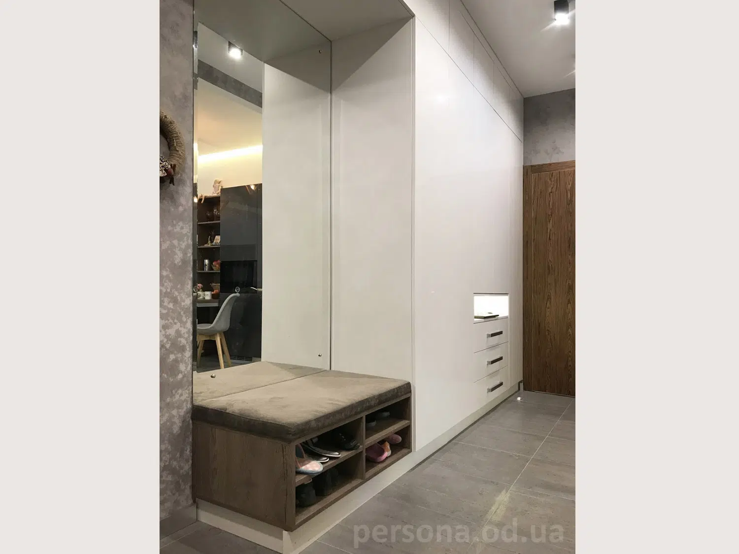 Minimal floor-to-ceiling furniture