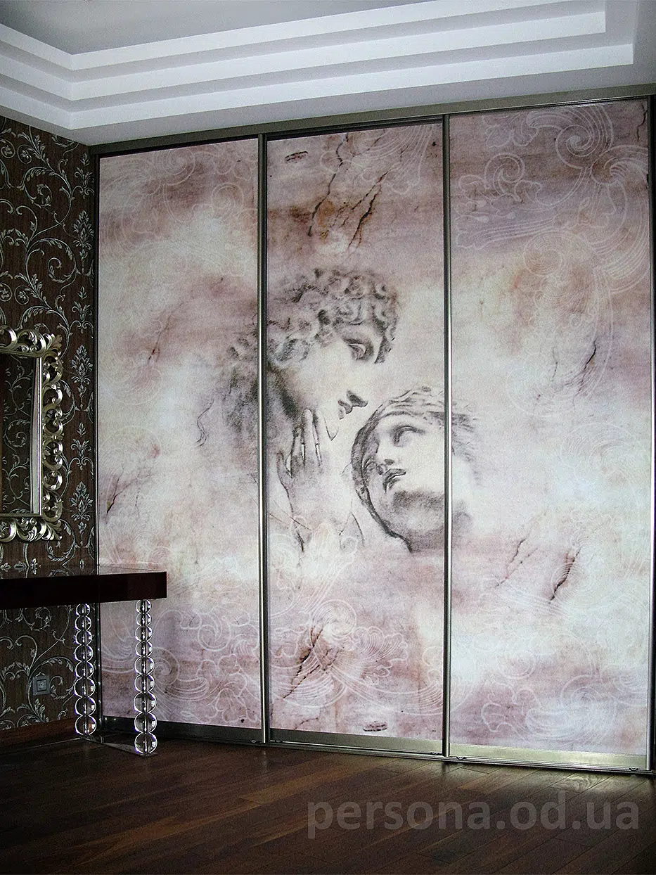 Wardrobe with a canvas print